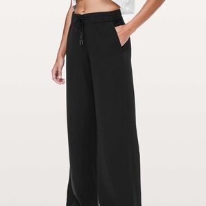 Lululemon On The Fly Pant *Wide Leg 31" Black - Size 4